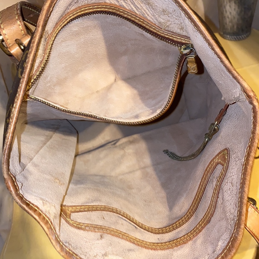 Louis Vuitton Vintage Bucket GM - Picture 12 of 12